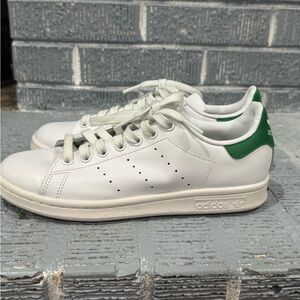 Size 7 / Adidas Men's White Sneakers with Green Accents
